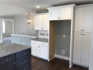 10203 Kitchen w pantry